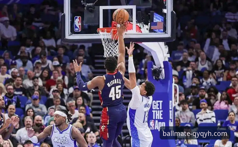 米切尔42分引爆主场，骑士力克魔术：一场攻防转换的深度解析